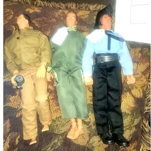 E A Trio of Vintage 2002 Toy Century Soldiers